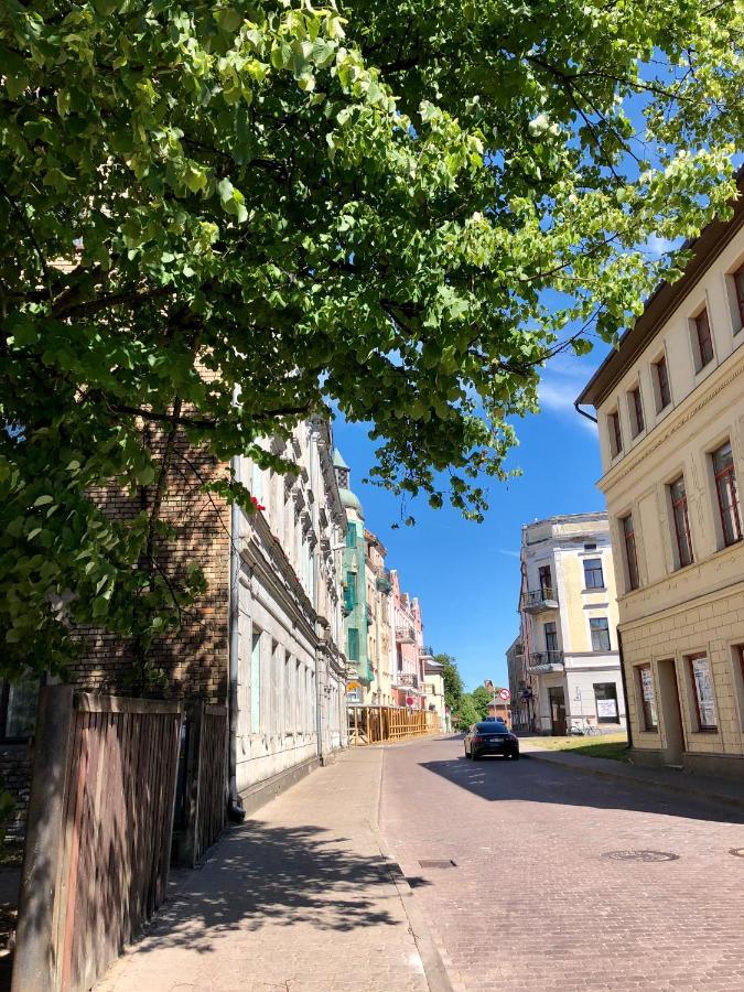 Bohemian Apartment In The Heart Of Old Ventspils City 外观 照片